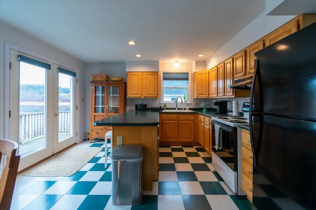 2520 Atlantic Highway Lincolnville ME 04849