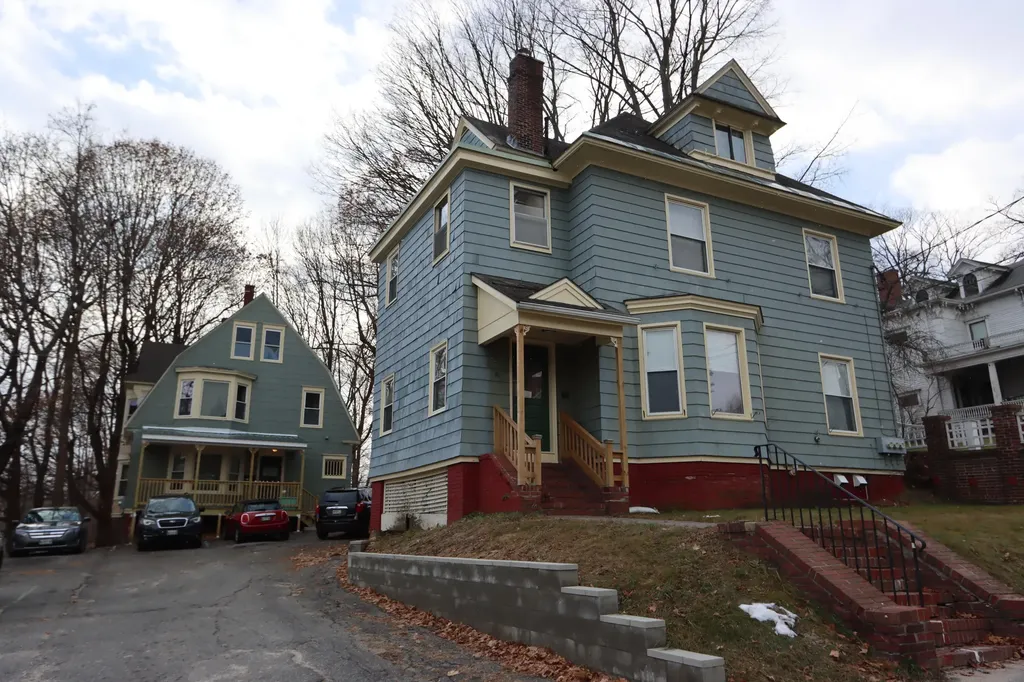 14-16 Elm Street Auburn ME 04210