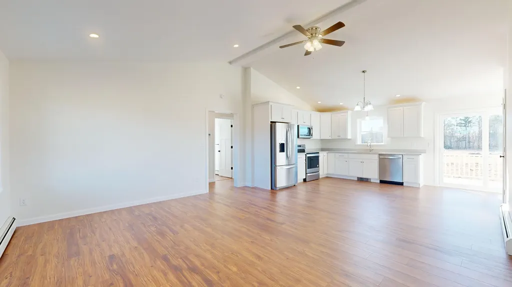 10 Hayfield Drive Greene ME 04236