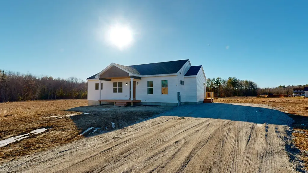 10 Hayfield Drive Greene ME 04236