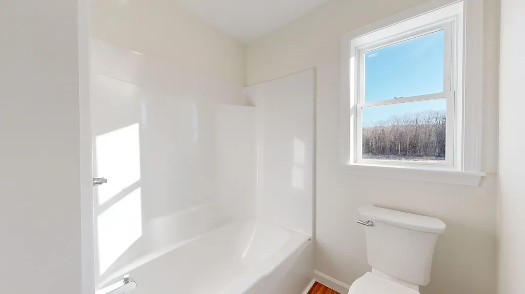 10 Hayfield Drive Greene ME 04236