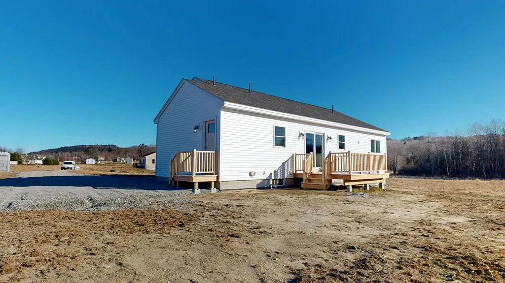 10 Hayfield Drive Greene ME 04236
