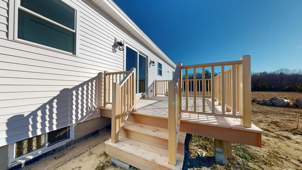 10 Hayfield Drive Greene ME 04236