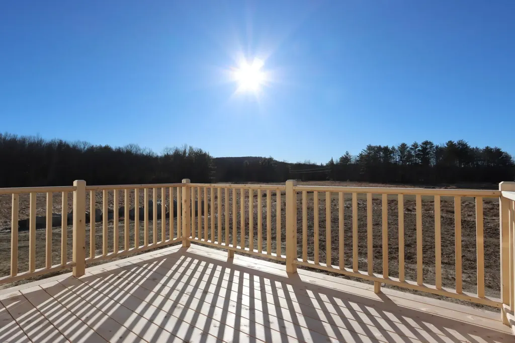 10 Hayfield Drive Greene ME 04236