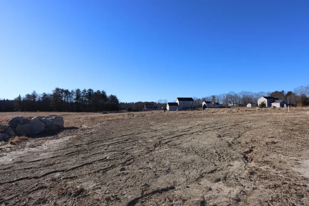 10 Hayfield Drive Greene ME 04236
