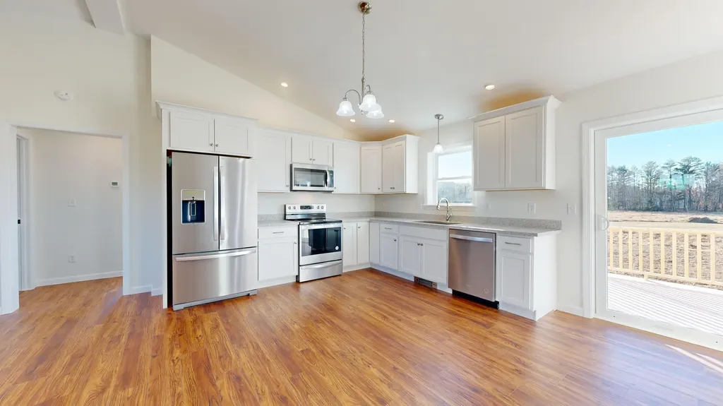 10 Hayfield Drive Greene ME 04236