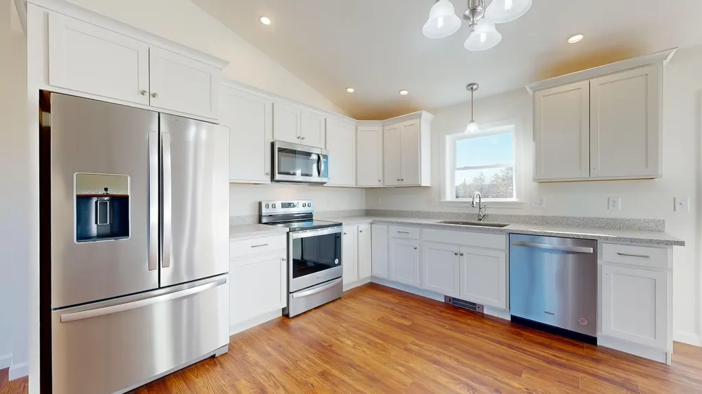 10 Hayfield Drive Greene ME 04236