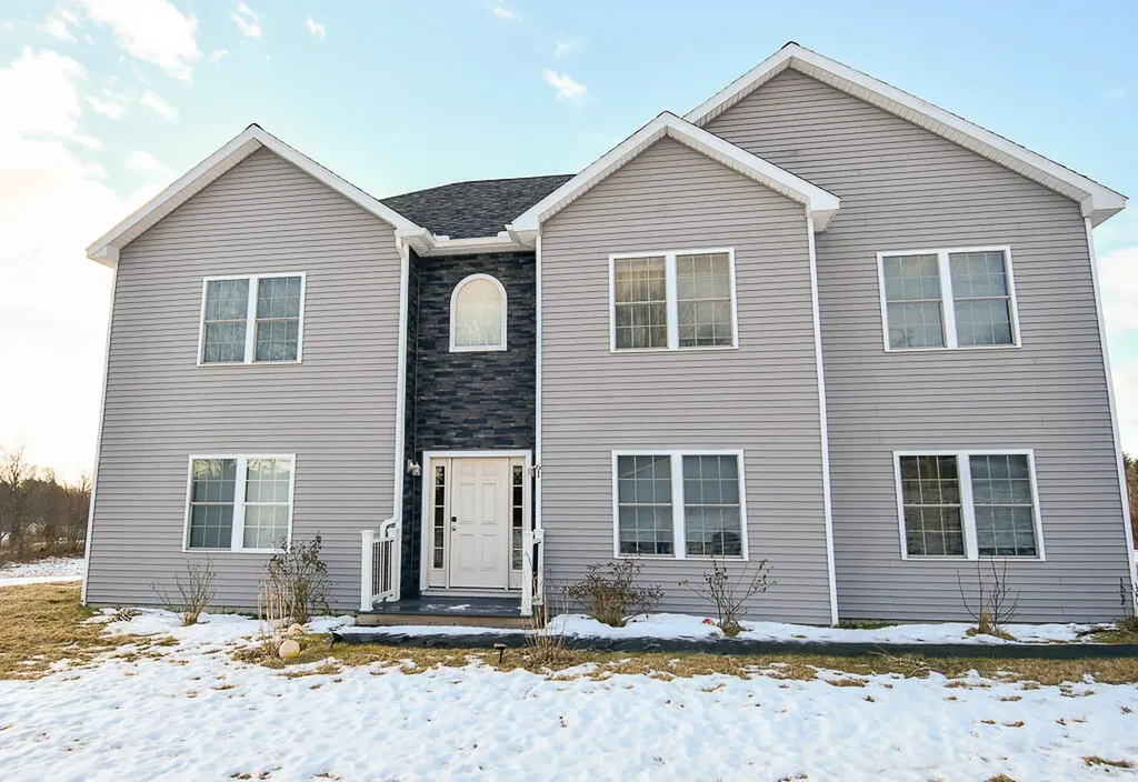 61 Sunrise Drive Hallowell ME 04347