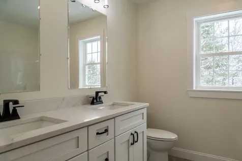 315 Pownal Road Freeport ME 04032