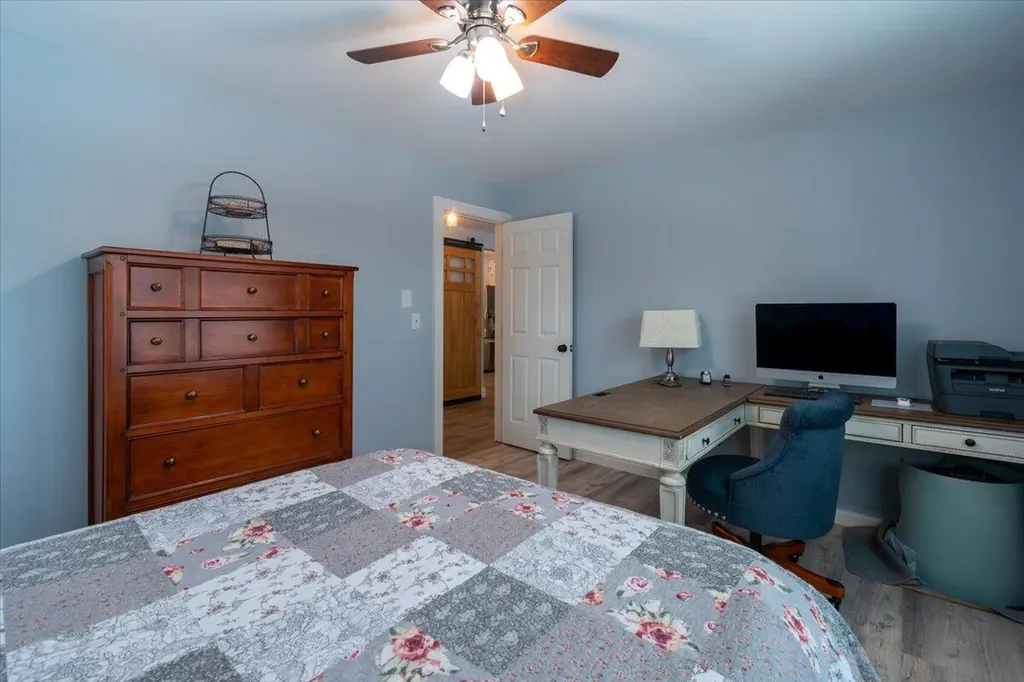 73 Bayside W Owls Head ME 04854