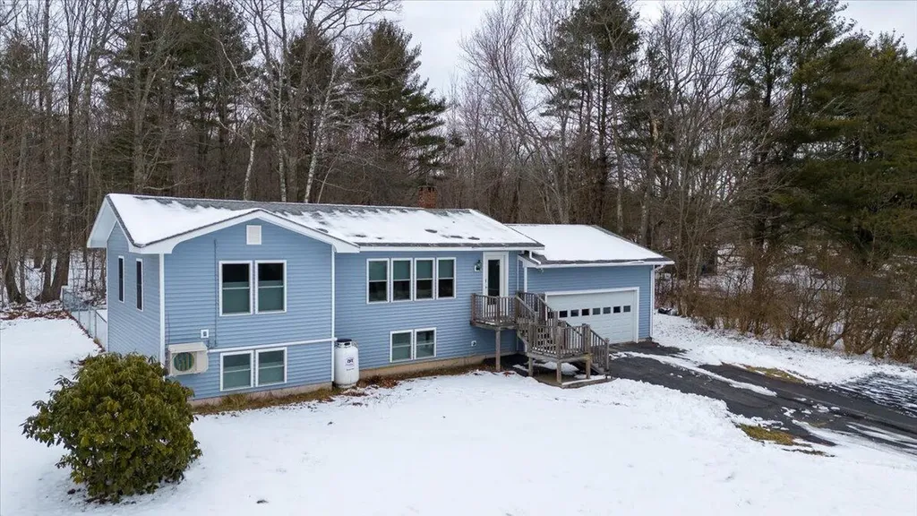 73 Bayside W Owls Head ME 04854