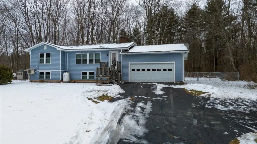 73 Bayside W Owls Head ME 04854