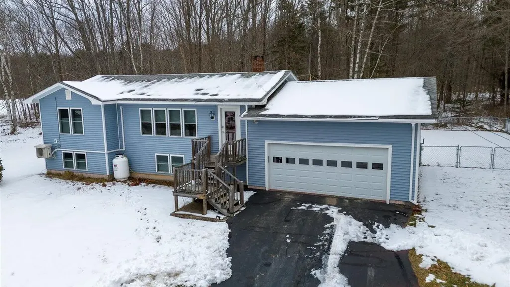 73 Bayside W Owls Head ME 04854