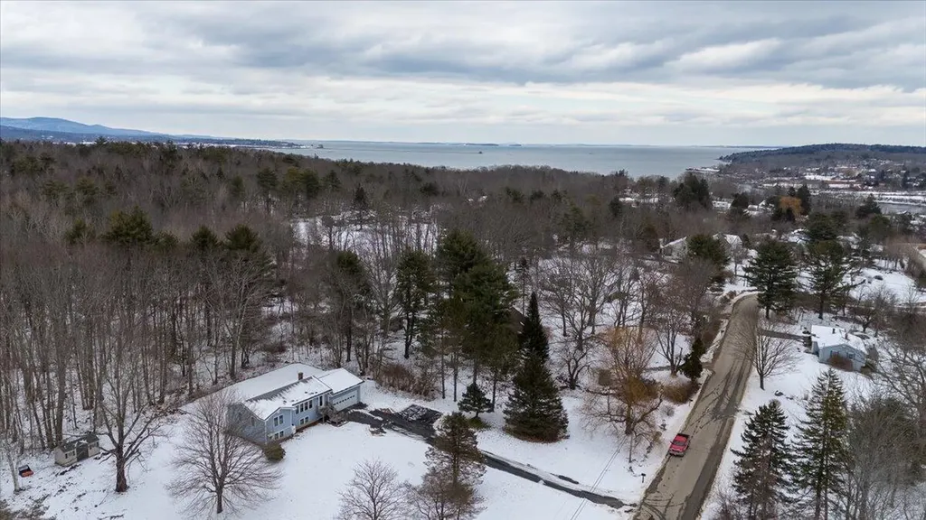 73 Bayside W Owls Head ME 04854