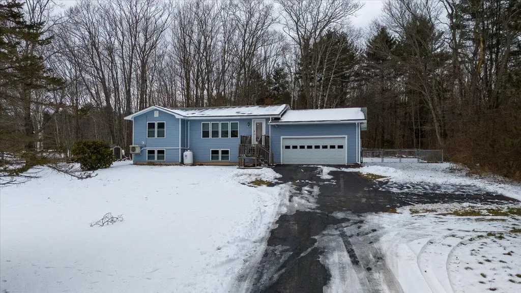 73 Bayside W Owls Head ME 04854