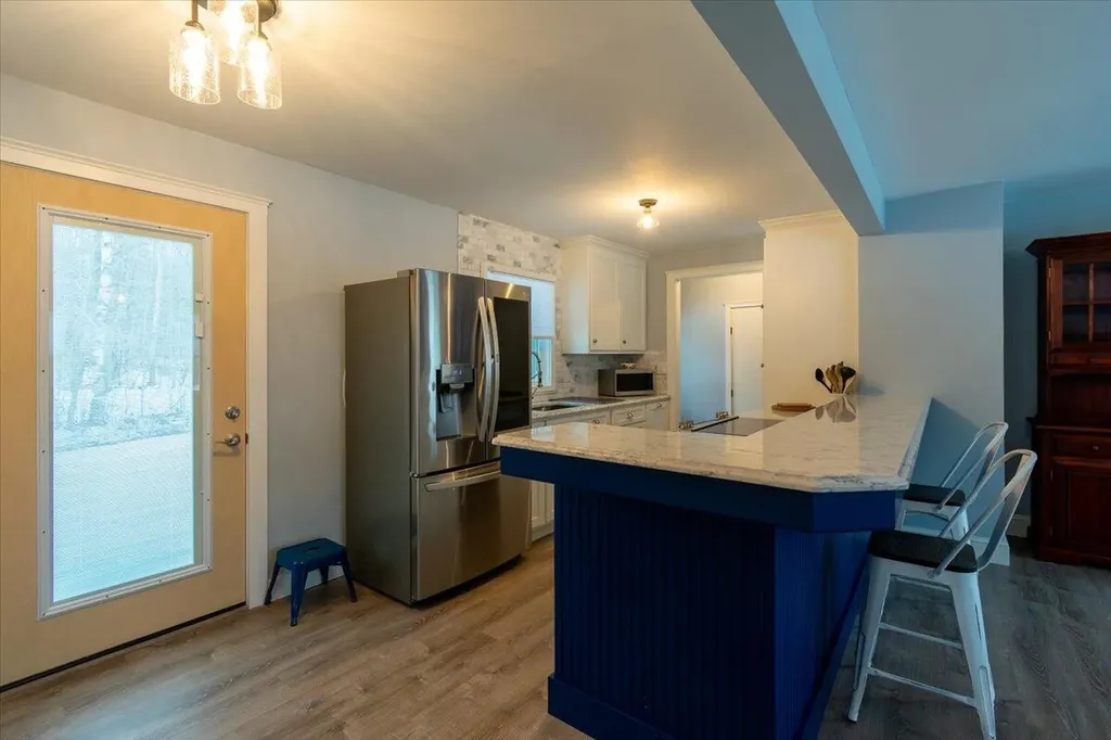 73 Bayside W Owls Head ME 04854