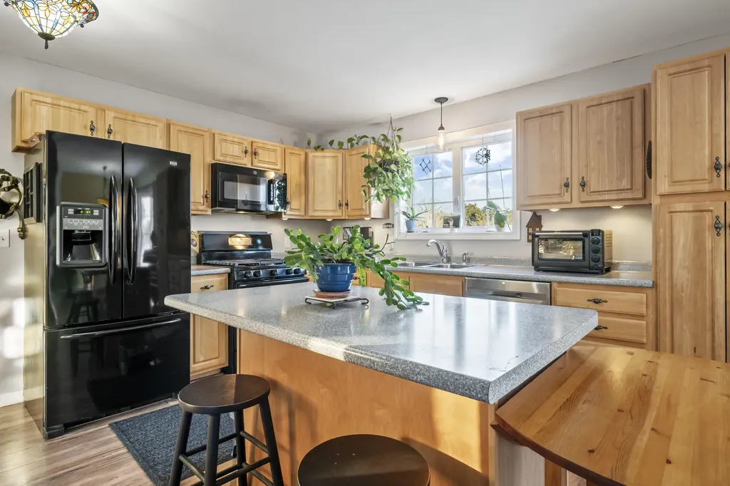 4 Kents Way Benton ME 04901