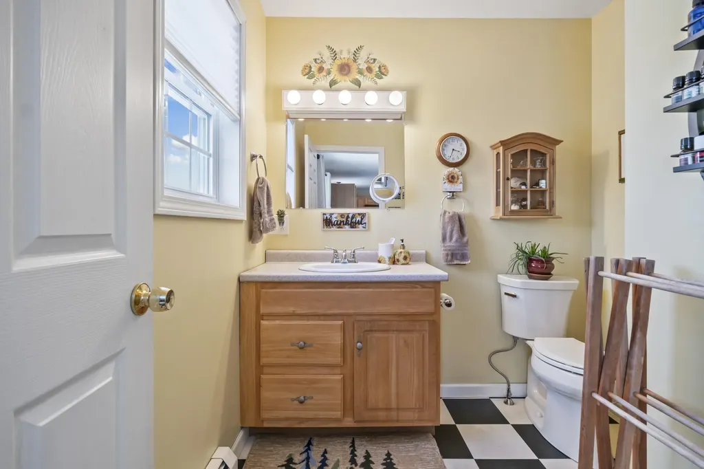 4 Kents Way Benton ME 04901