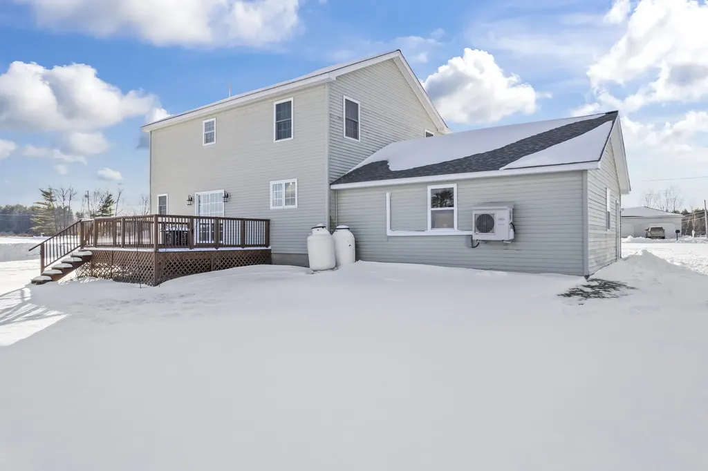 4 Kents Way Benton ME 04901