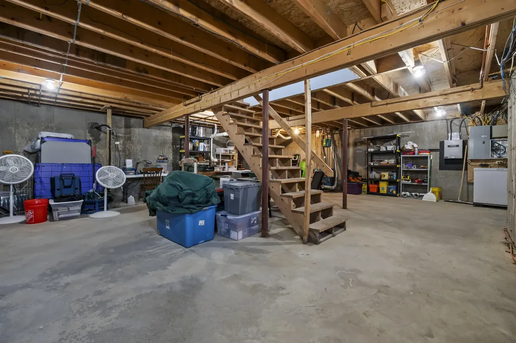 4 Kents Way Benton ME 04901