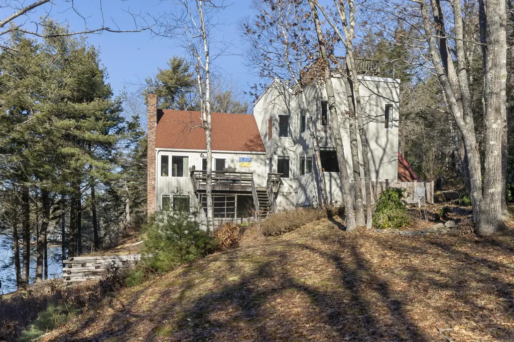 82 Rockweed Road West Bath ME 04530