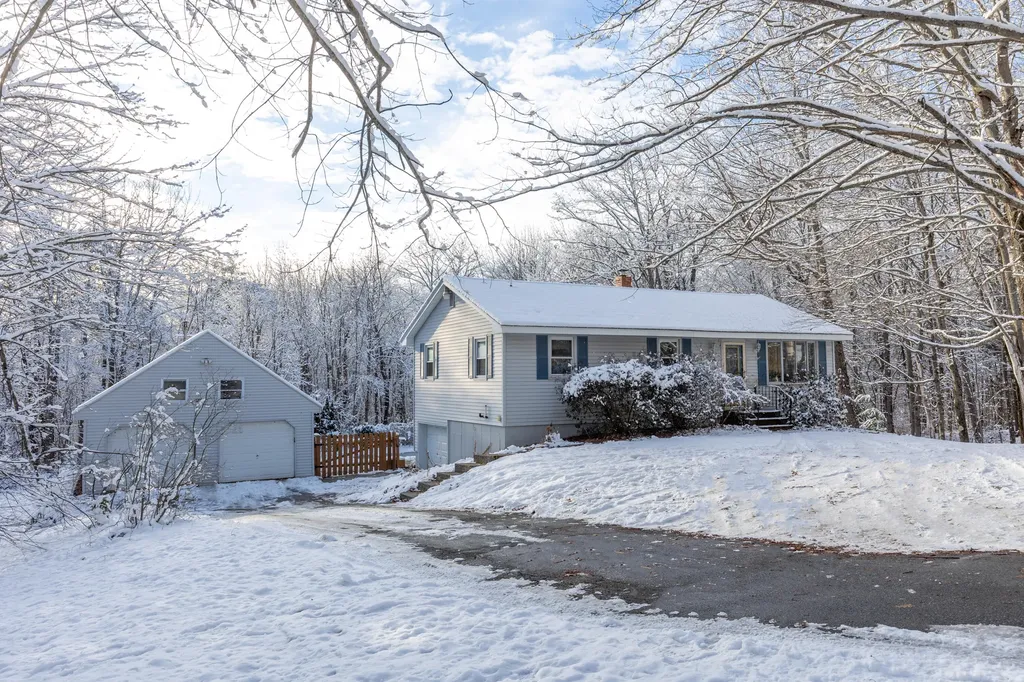 284 E Hardscrabble Road Auburn ME 04210