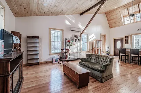 213 Roosevelt Trail Windham ME 04062