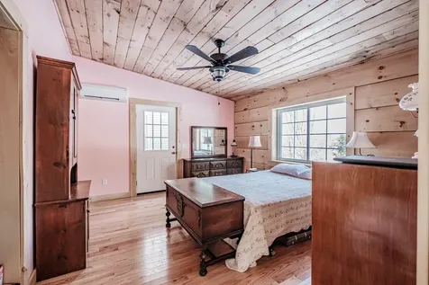 213 Roosevelt Trail Windham ME 04062