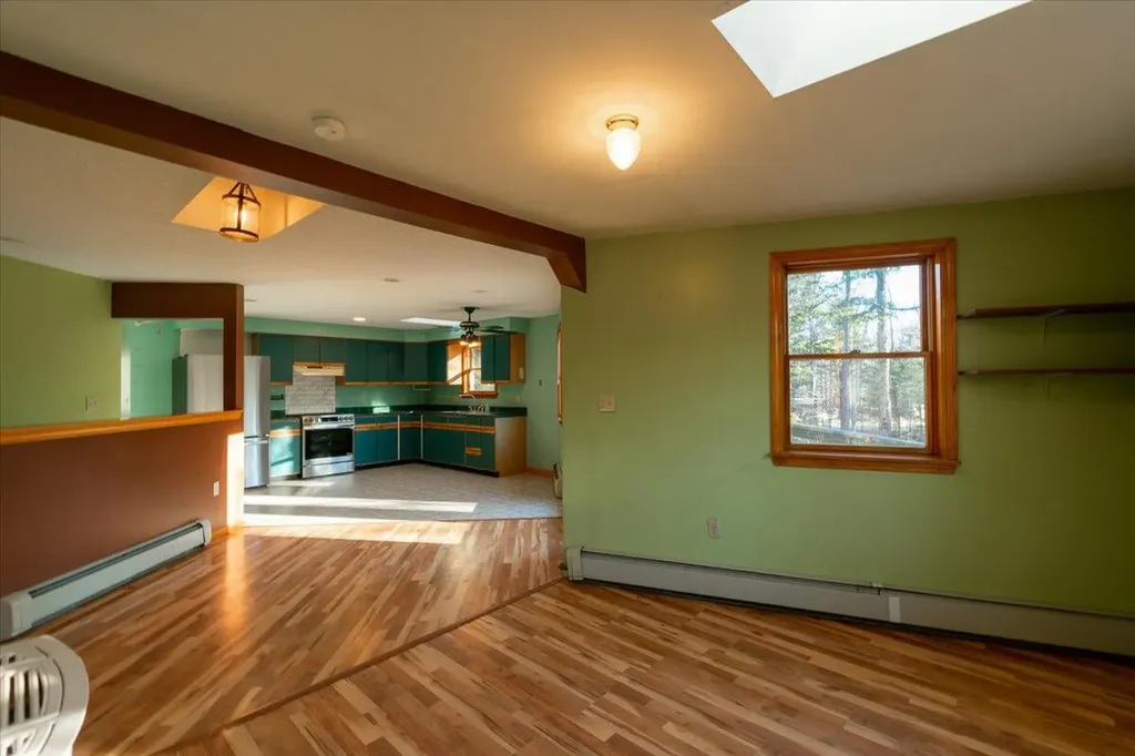 130 W Street Extension Rockport ME 04856