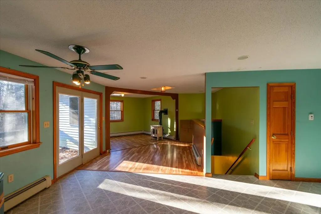 130 W Street Extension Rockport ME 04856