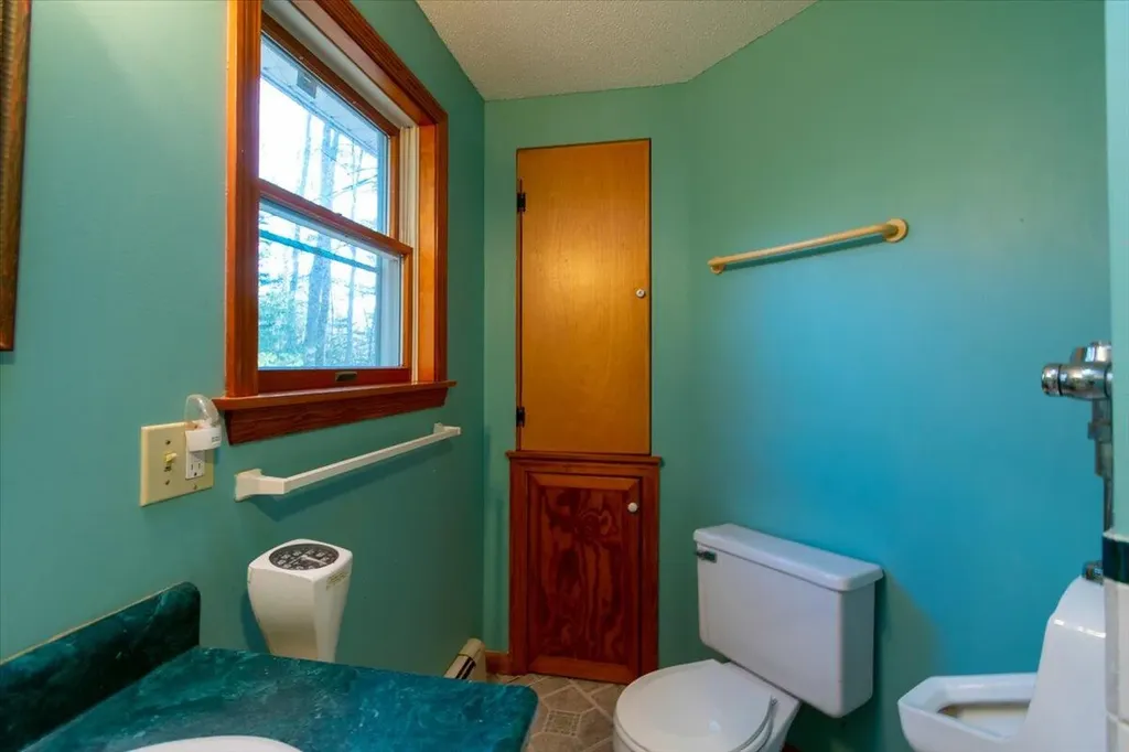 130 W Street Extension Rockport ME 04856