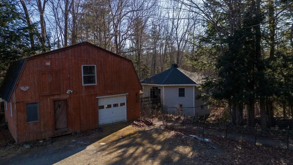 130 W Street Extension Rockport ME 04856