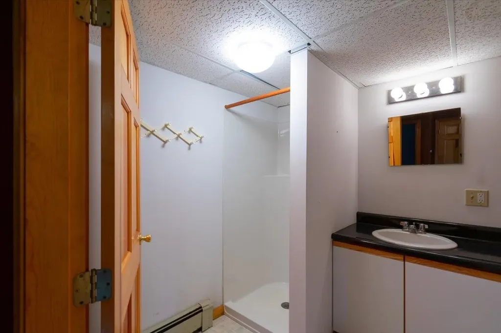 130 W Street Extension Rockport ME 04856
