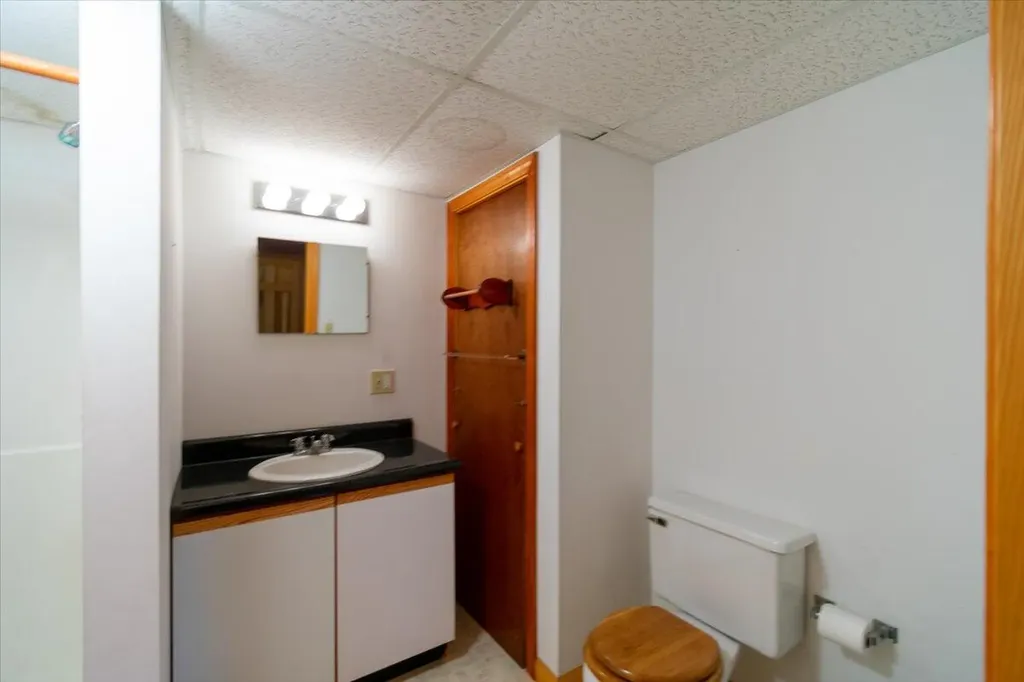 130 W Street Extension Rockport ME 04856