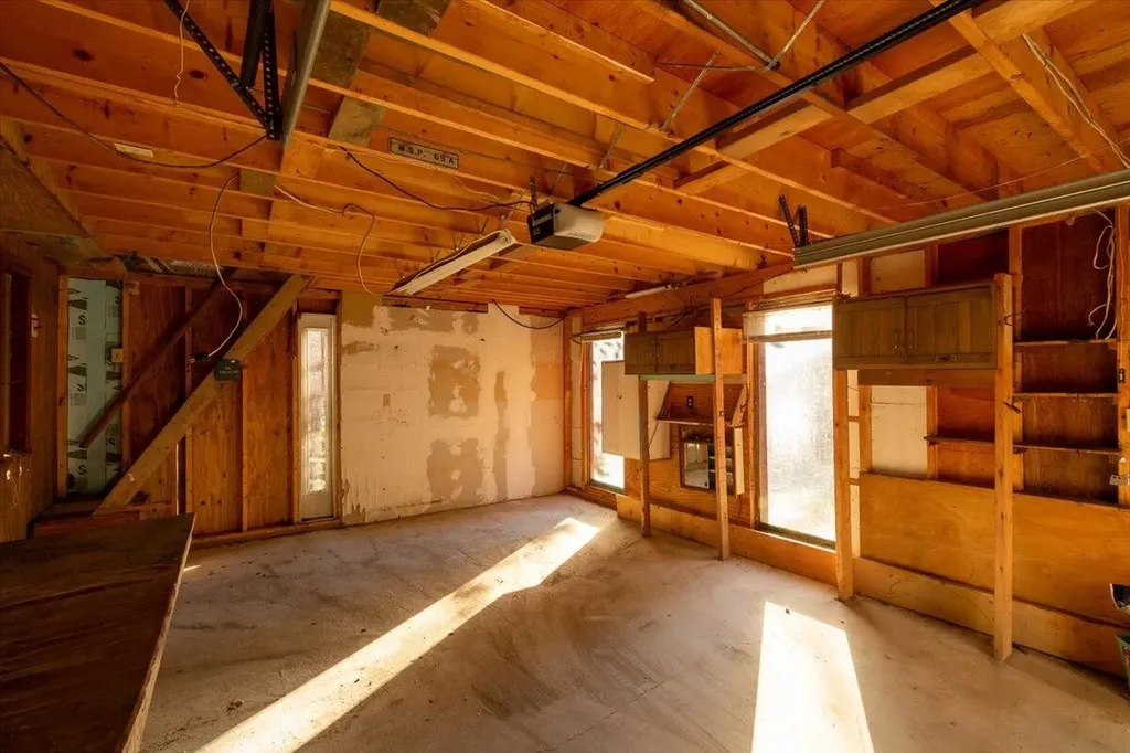 130 W Street Extension Rockport ME 04856