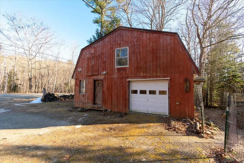130 W Street Extension Rockport ME 04856