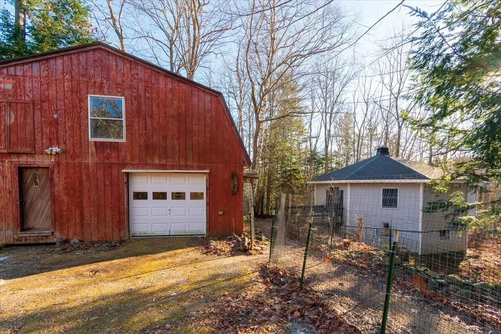 130 W Street Extension Rockport ME 04856
