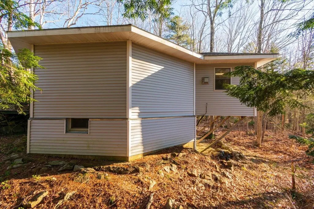 130 W Street Extension Rockport ME 04856