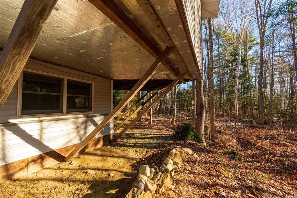 130 W Street Extension Rockport ME 04856