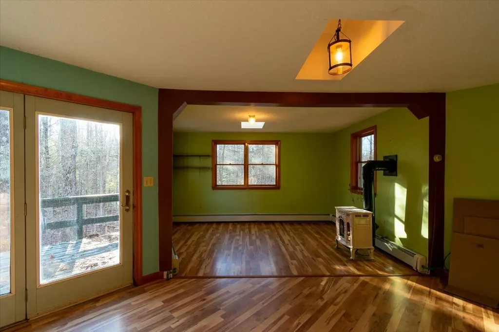 130 W Street Extension Rockport ME 04856
