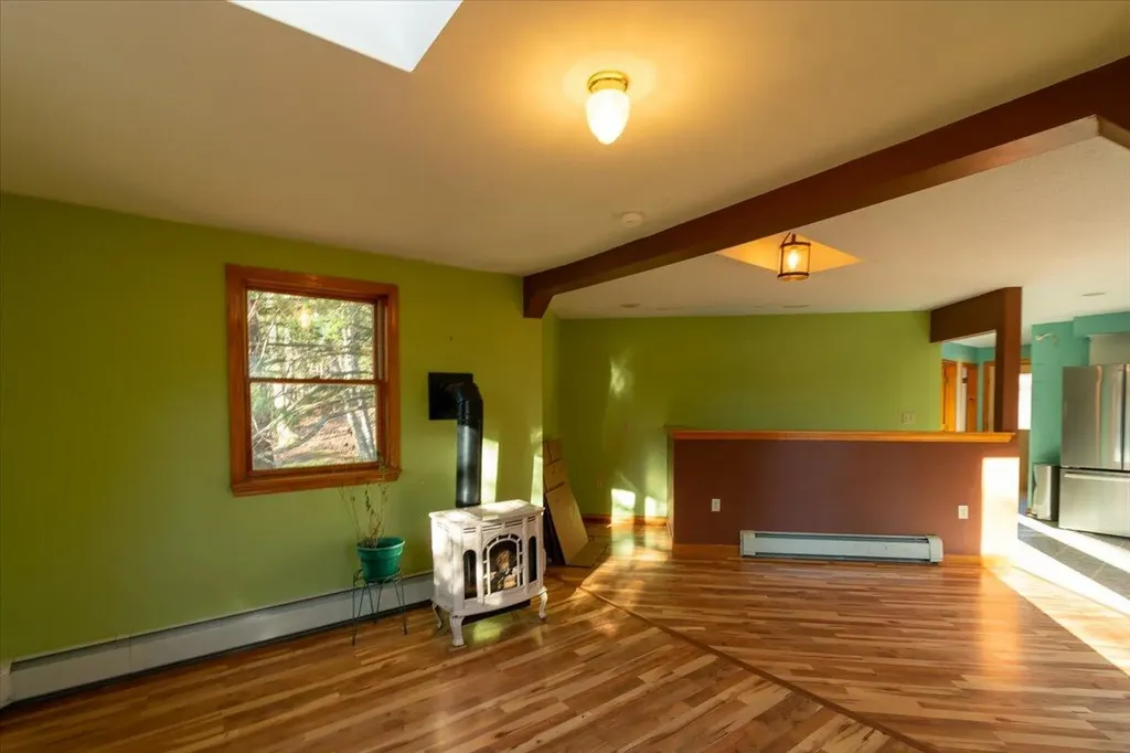 130 W Street Extension Rockport ME 04856