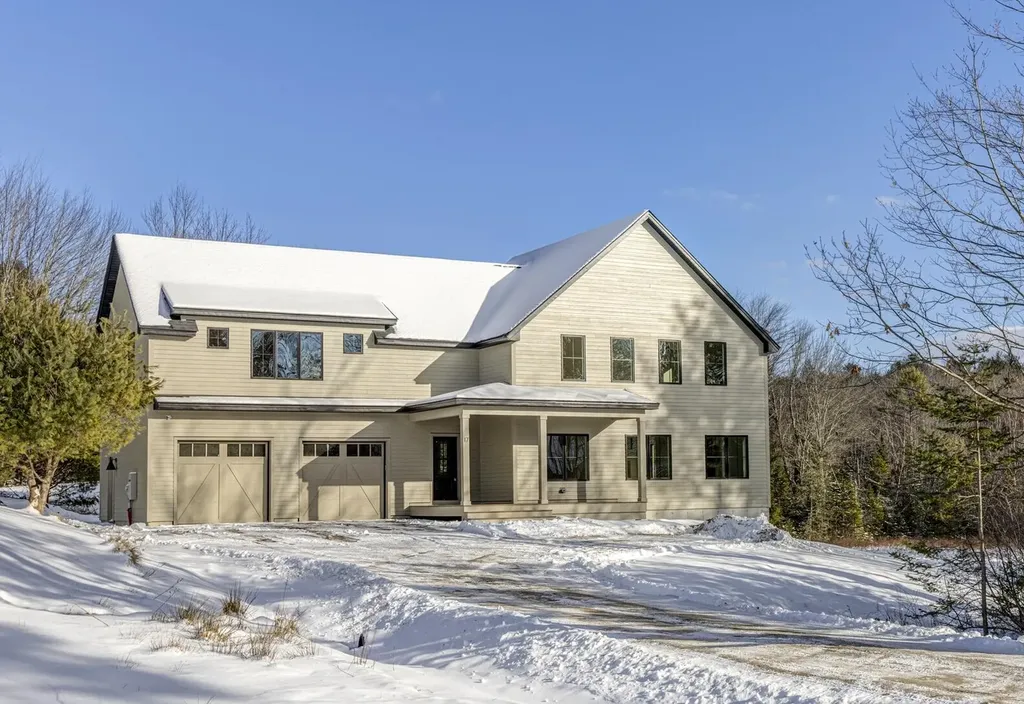 17 Renee Road Freeport ME 04032