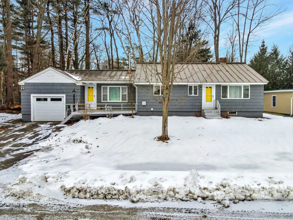 9 Brescia Court Waterville ME 04901