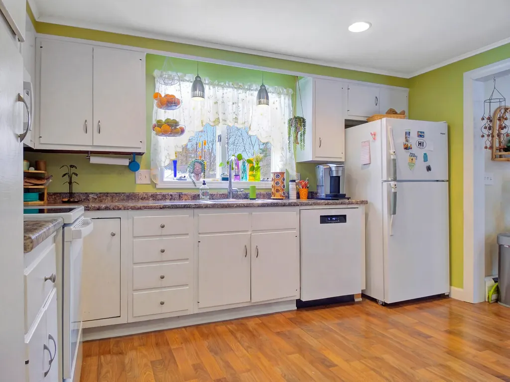 9 Brescia Court Waterville ME 04901