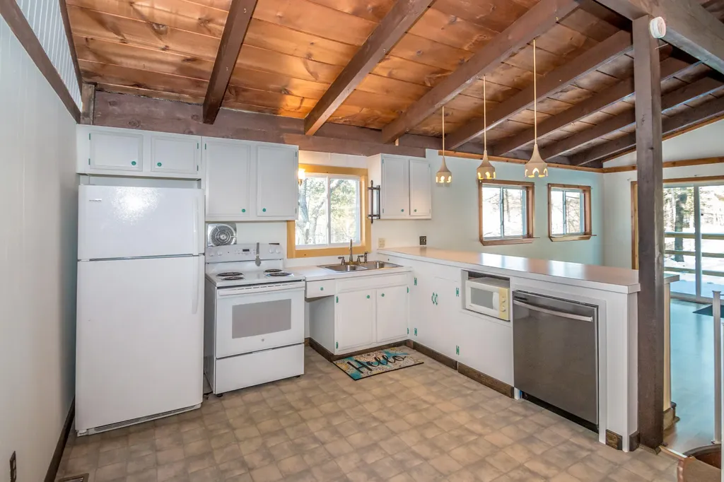 11 Keene Lane Bridgton ME 04009