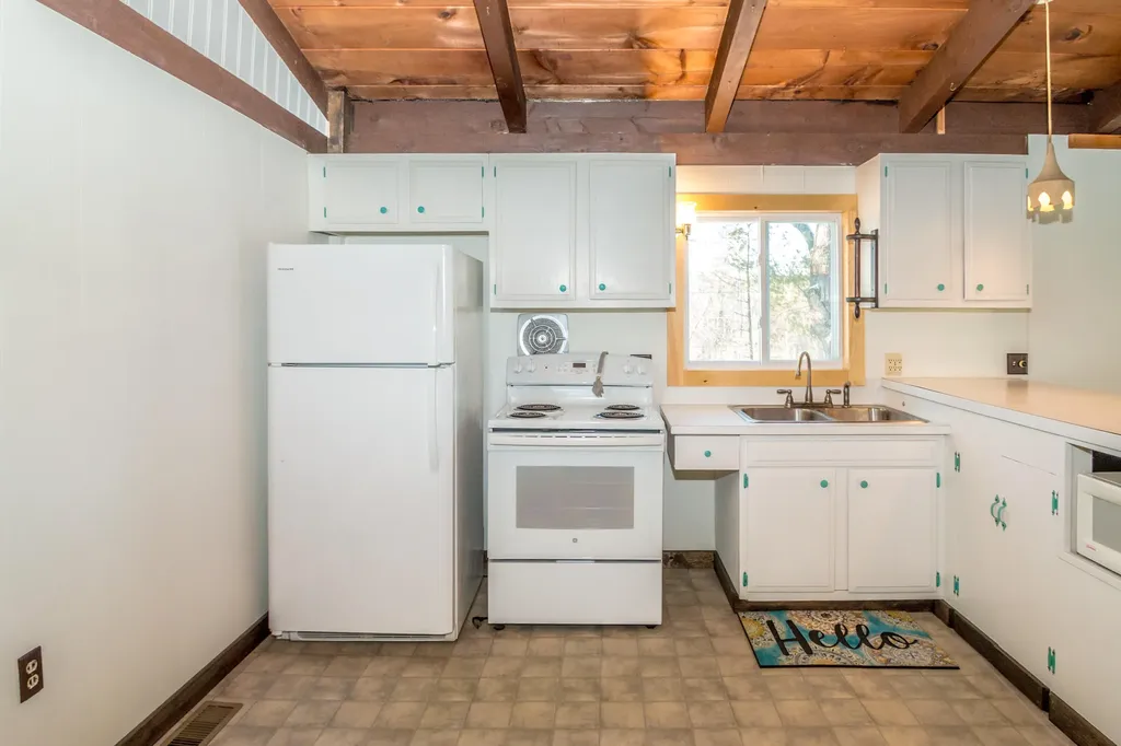 11 Keene Lane Bridgton ME 04009