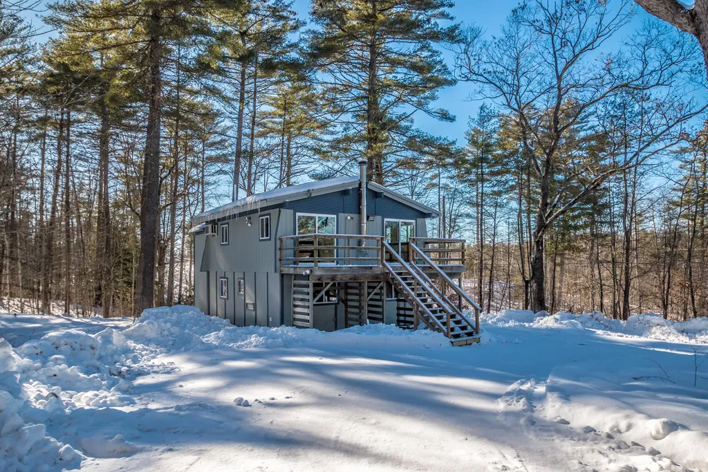 11 Keene Lane Bridgton ME 04009