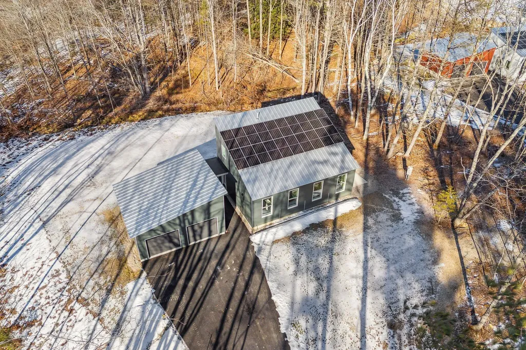 32 Mattie Lane Durham ME 04222