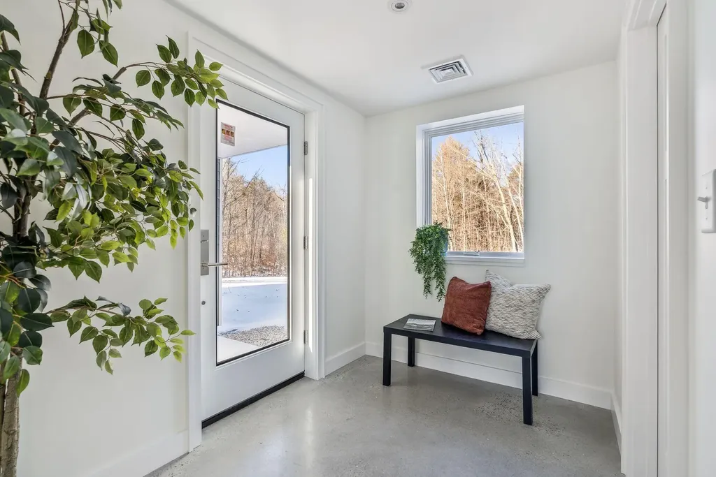 32 Mattie Lane Durham ME 04222