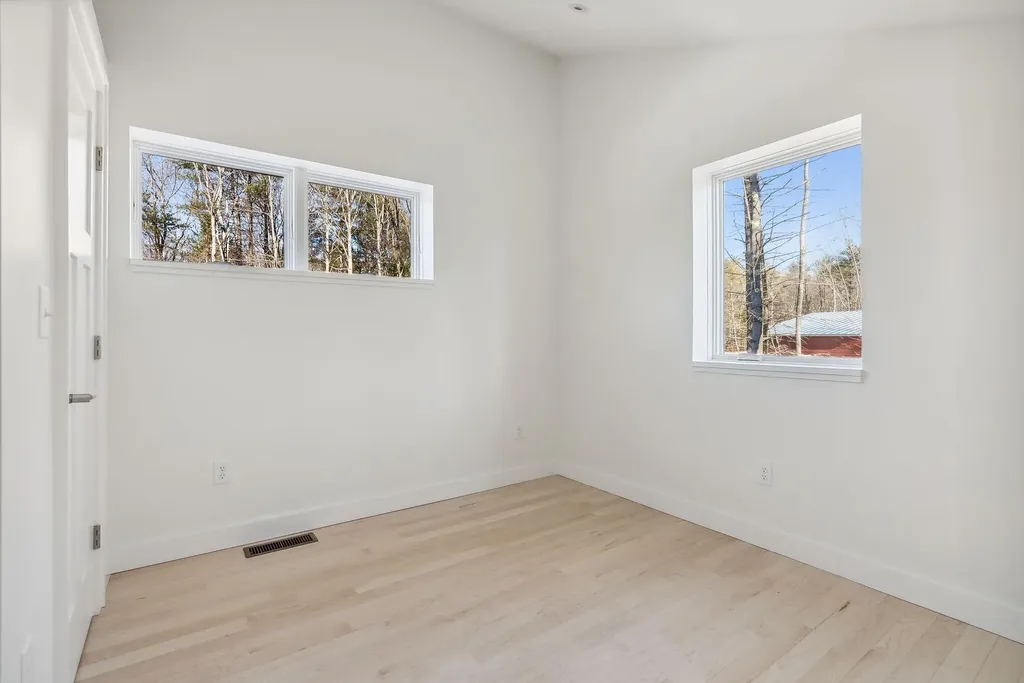 32 Mattie Lane Durham ME 04222